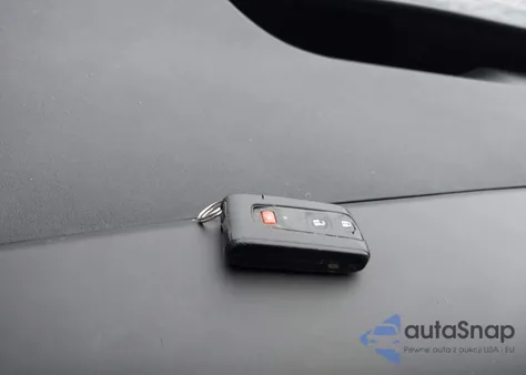 2004 Toyota Prius z USA, uszkodzony, nr VIN JTDKB20UX40037239